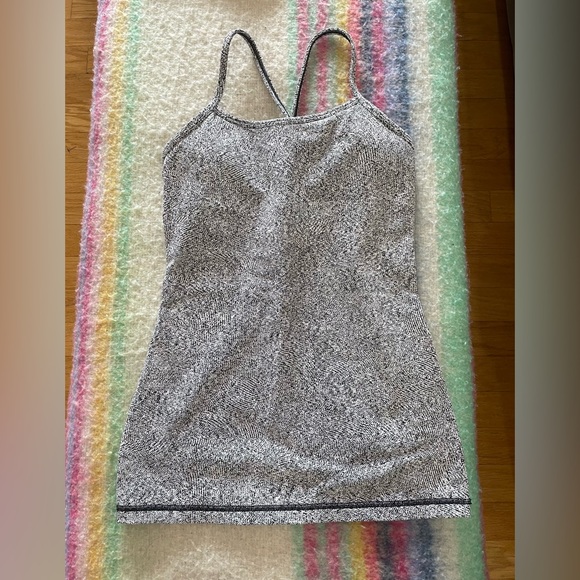 Lululemon Tank - Picture 2 of 7